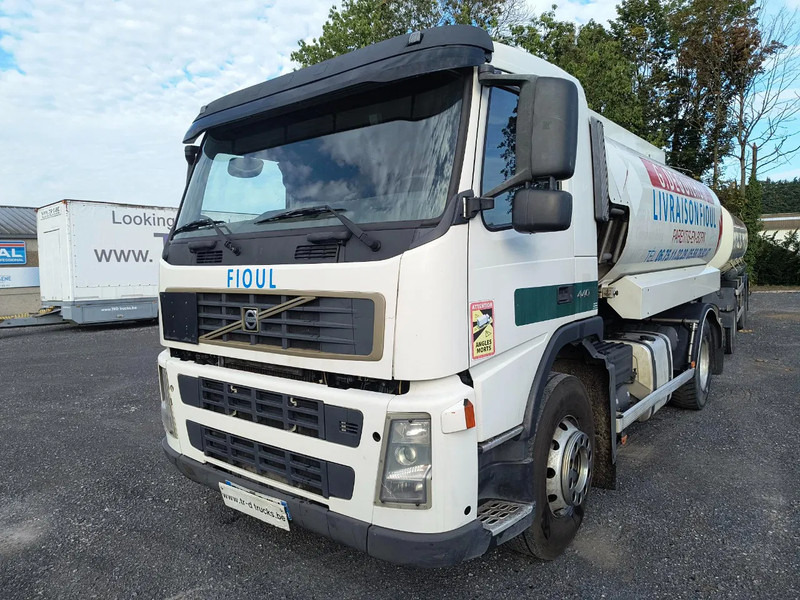 Volvo FM 440 13000L FUEL / CARBURANT - 4 COMP - Tanker truck: picture 1 Volvo FM 440 13000L FUEL / CARBURANT - 4 COMP - Tanker truck: picture 1
