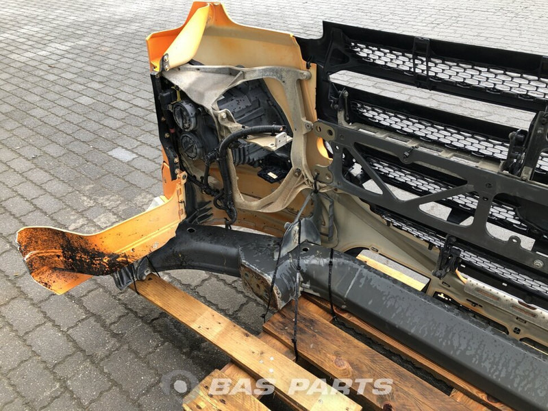 DAF CF Euro 6 Bumper DAF 1857516 - Bumper for Truck: picture 4 DAF CF Euro 6 Bumper DAF 1857516 - Bumper for Truck: picture 4
