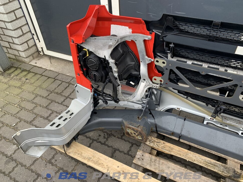 DAF CF Euro 6 Bumper DAF 1857516 - Bumper for Truck: picture 4 DAF CF Euro 6 Bumper DAF 1857516 - Bumper for Truck: picture 4