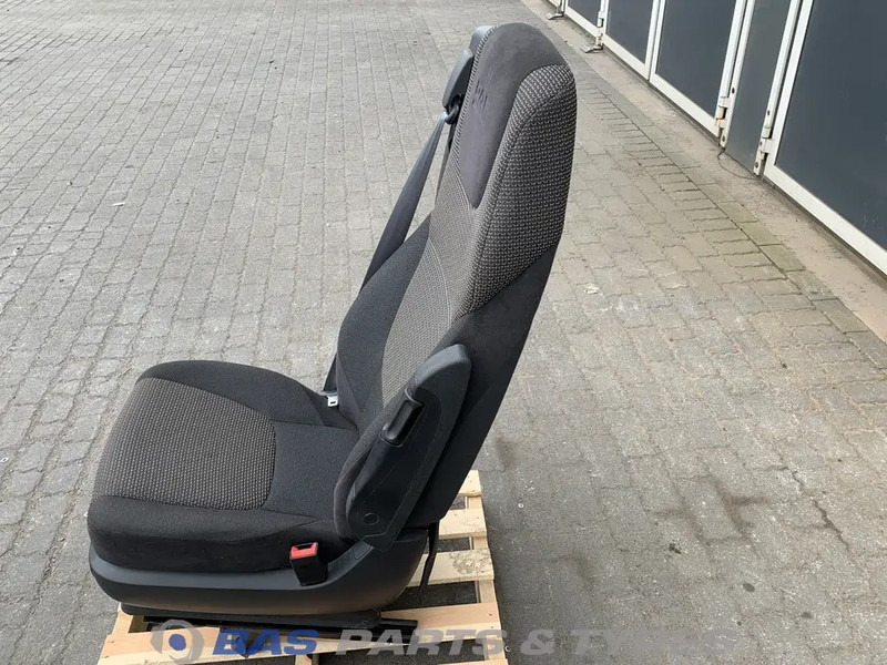 DAF CF Euro 6 - Seat for Truck: picture 2 DAF CF Euro 6 - Seat for Truck: picture 2