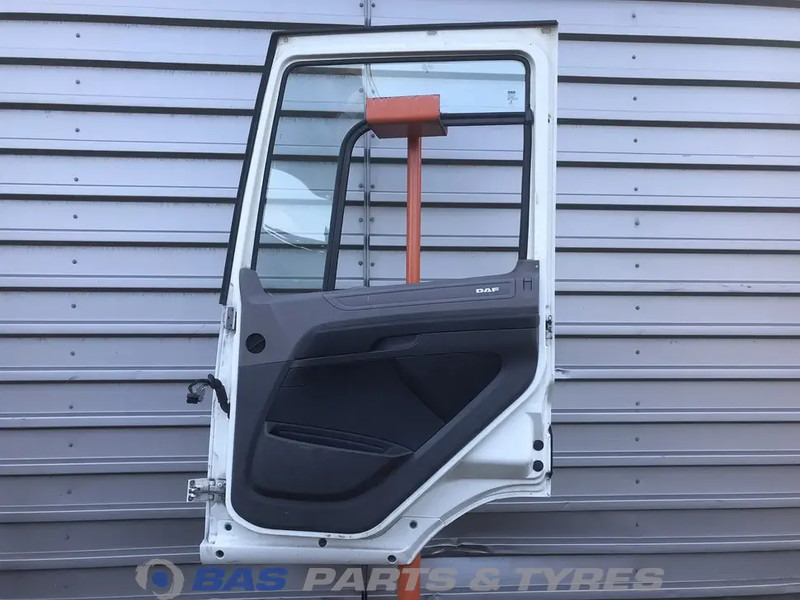 DAF CF Euro 6 Portier Rechts DAF 1355334 - Door and parts for Truck: picture 2 DAF CF Euro 6 Portier Rechts DAF 1355334 - Door and parts for Truck: picture 2