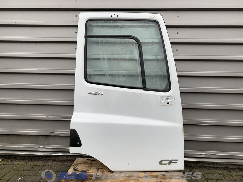 DAF CF (Meerdere types) Portier Rechts DAF 1355334 - Door and parts for Truck: picture 1 DAF CF (Meerdere types) Portier Rechts DAF 1355334 - Door and parts for Truck: picture 1