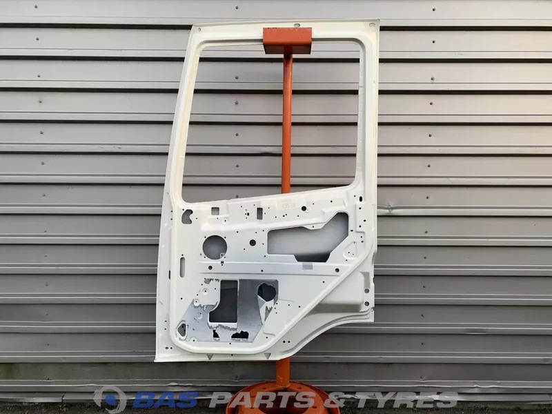 DAF CF (Meerdere types) Portier Rechts DAF 1355334 - Door and parts for Truck: picture 2 DAF CF (Meerdere types) Portier Rechts DAF 1355334 - Door and parts for Truck: picture 2