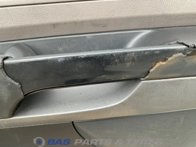 DAF CF (Meerdere types) Portier Rechts DAF 1355334 - Door and parts for Truck: picture 4 DAF CF (Meerdere types) Portier Rechts DAF 1355334 - Door and parts for Truck: picture 4