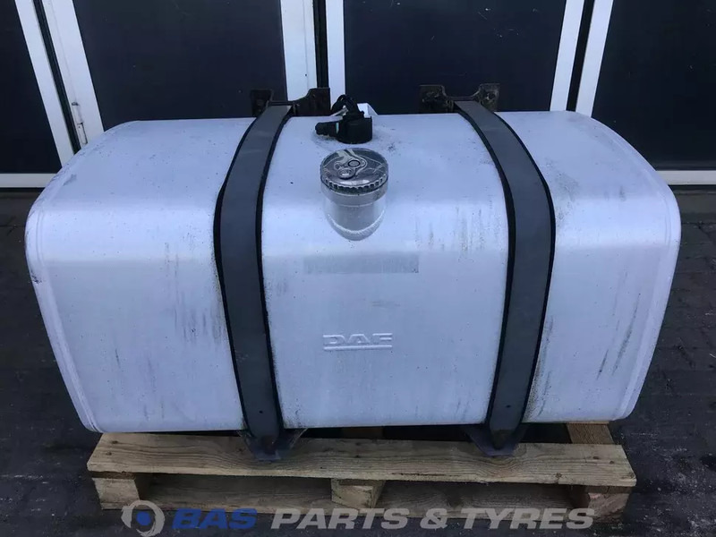 DAF - Fuel tank for Truck: picture 1 DAF - Fuel tank for Truck: picture 1