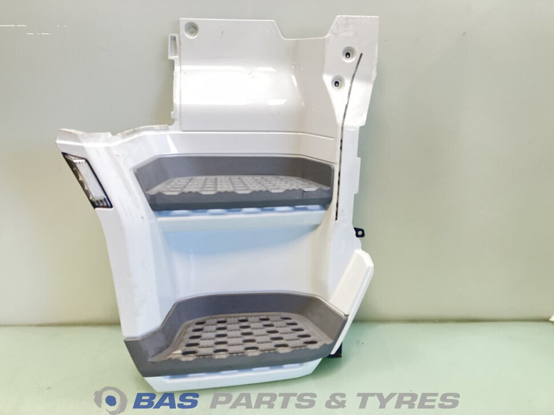 DAF XF G2 Opstap Rechts DAF 2319872 - Body and exterior for Truck: picture 1 DAF XF G2 Opstap Rechts DAF 2319872 - Body and exterior for Truck: picture 1