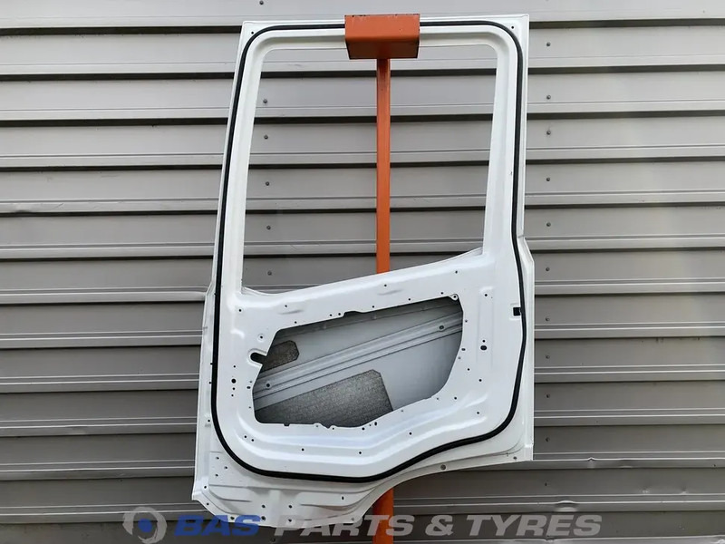 DAF XF G2 Portier Rechts DAF 2197012 - Door and parts for Truck: picture 2 DAF XF G2 Portier Rechts DAF 2197012 - Door and parts for Truck: picture 2