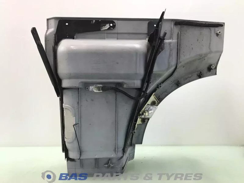 DAF XF106 Opstap Rechts DAF 1835024 - Body and exterior for Truck: picture 2 DAF XF106 Opstap Rechts DAF 1835024 - Body and exterior for Truck: picture 2