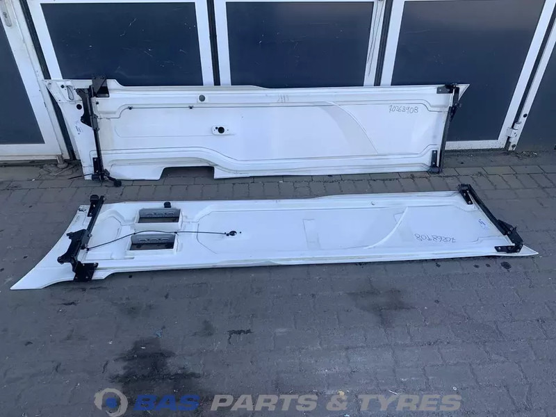 DAF XF106 Sideskirt Set DAF 1903109 - Body and exterior for Truck: picture 4 DAF XF106 Sideskirt Set DAF 1903109 - Body and exterior for Truck: picture 4