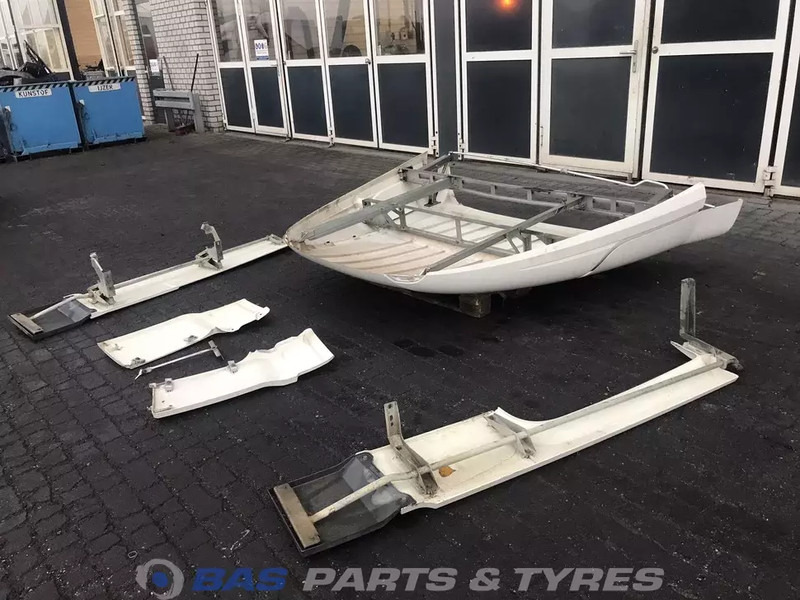 DAF XF106 Spoilerset DAF Space Cab L2H2 1896197 - Aerodynamics/ Spoiler for Truck: picture 5 DAF XF106 Spoilerset DAF Space Cab L2H2 1896197 - Aerodynamics/ Spoiler for Truck: picture 5