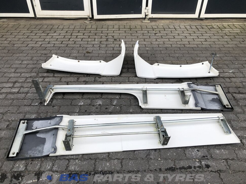 DAF XF106 Spoilerset DAF Super Space Cab L2H3 1671845 - Aerodynamics/ Spoiler for Truck: picture 4 DAF XF106 Spoilerset DAF Super Space Cab L2H3 1671845 - Aerodynamics/ Spoiler for Truck: picture 4