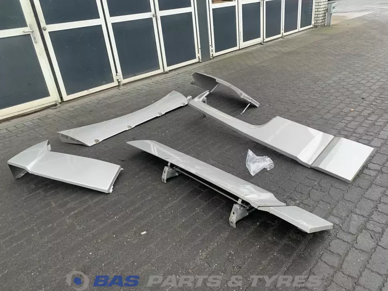 DAF XF106 Spoilerset DAF Super Space Cab L2H3 1836001 - Aerodynamics/ Spoiler for Truck: picture 3 DAF XF106 Spoilerset DAF Super Space Cab L2H3 1836001 - Aerodynamics/ Spoiler for Truck: picture 3