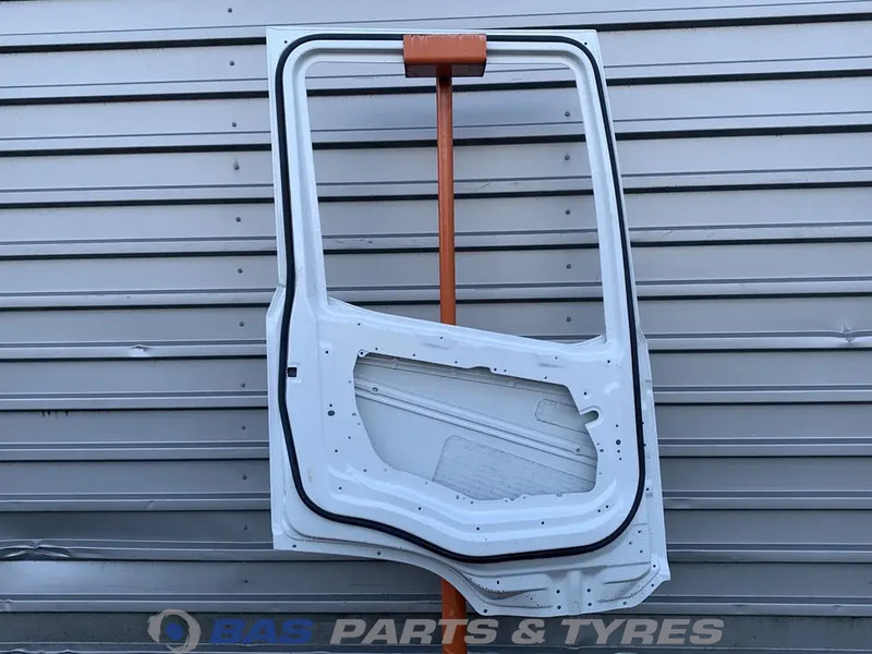 DAF XG Portier Links DAF 2197011 - Door and parts for Truck: picture 2 DAF XG Portier Links DAF 2197011 - Door and parts for Truck: picture 2