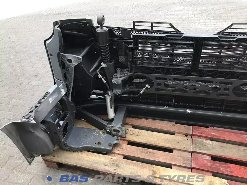 Mercedes-Benz Actros MP4 Bumper Mercedes A 961 310 15 227284 - Bumper for Truck: picture 4 Mercedes-Benz Actros MP4 Bumper Mercedes A 961 310 15 227284 - Bumper for Truck: picture 4