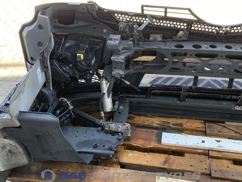 Mercedes-Benz Antos MP4 Bumper Mercedes A 960 310 23 22 - Bumper for Truck: picture 5 Mercedes-Benz Antos MP4 Bumper Mercedes A 960 310 23 22 - Bumper for Truck: picture 5