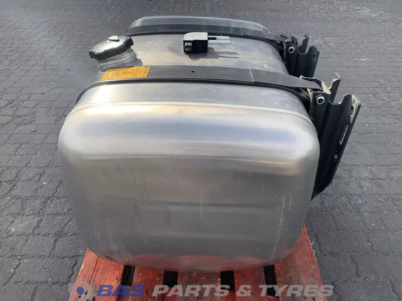 Mercedes-Benz - Fuel tank for Truck: picture 2 Mercedes-Benz - Fuel tank for Truck: picture 2
