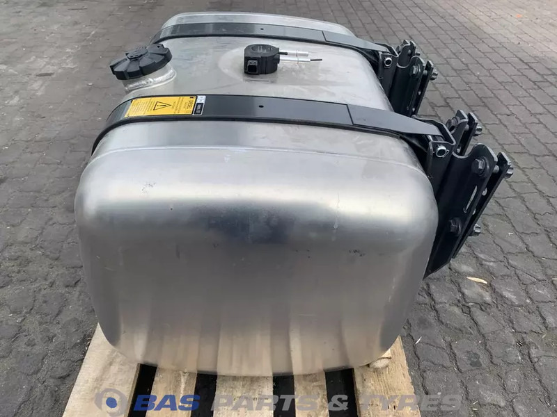 Mercedes-Benz - Fuel tank for Truck: picture 2 Mercedes-Benz - Fuel tank for Truck: picture 2