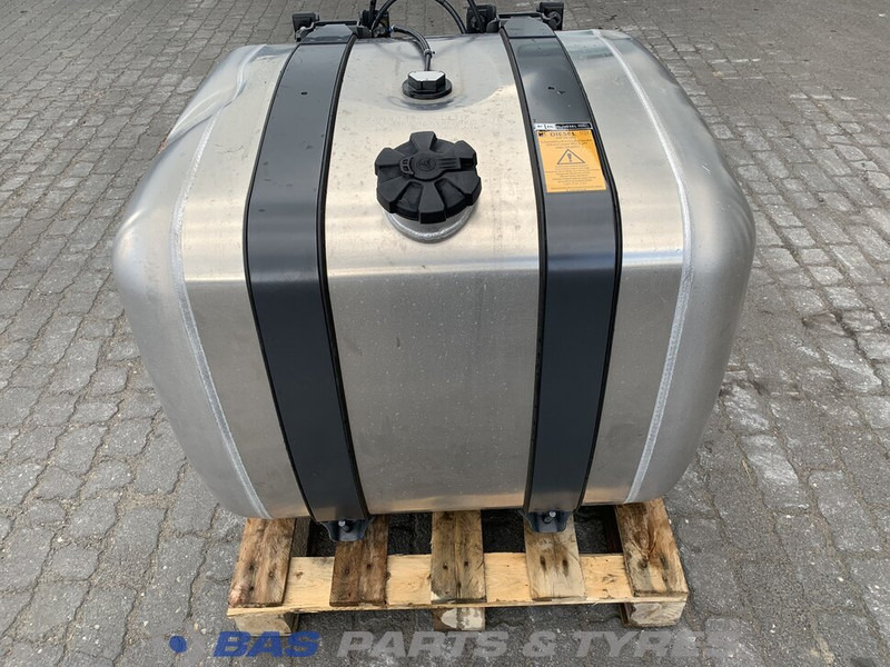 Mercedes-Benz - Fuel tank for Truck: picture 1 Mercedes-Benz - Fuel tank for Truck: picture 1