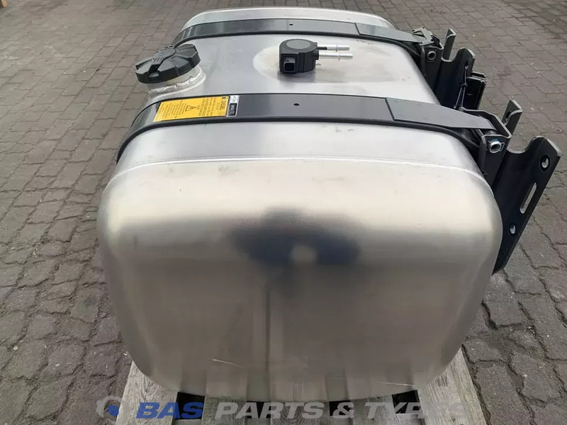 Mercedes-Benz - Fuel tank for Truck: picture 2 Mercedes-Benz - Fuel tank for Truck: picture 2