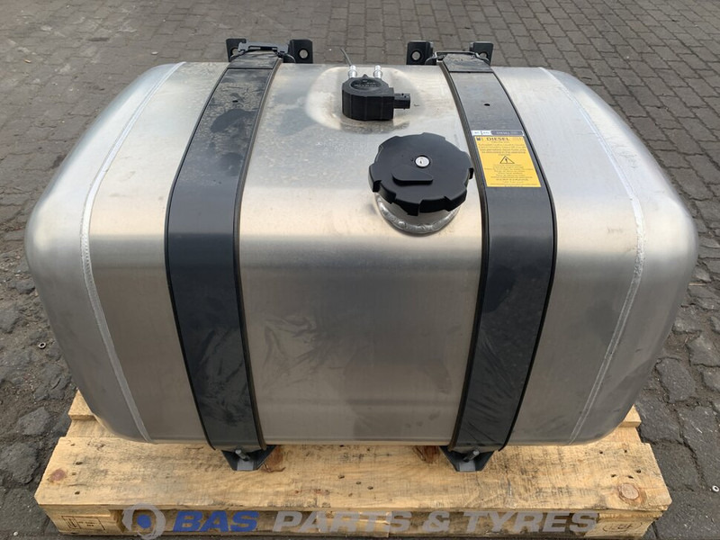 Mercedes-Benz - Fuel tank for Truck: picture 1 Mercedes-Benz - Fuel tank for Truck: picture 1
