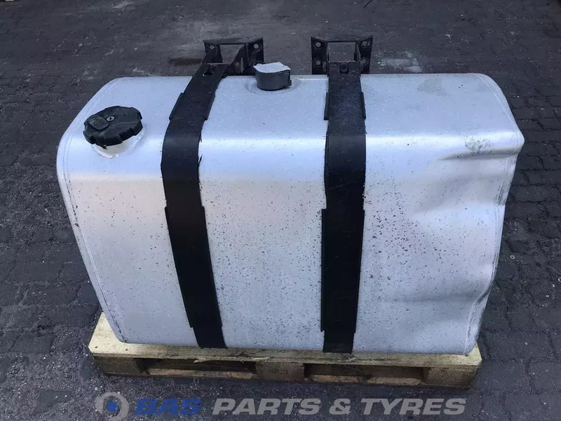 Renault - Fuel tank for Truck: picture 1 Renault - Fuel tank for Truck: picture 1