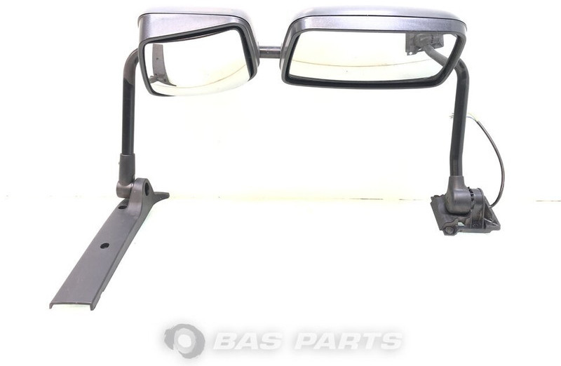 Renault  - Window and parts for Truck: picture 1 Renault  - Window and parts for Truck: picture 1