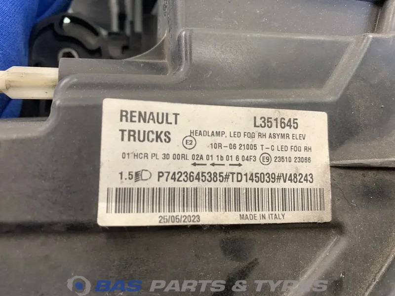 Renault T-Serie Evolution - Headlight for Truck: picture 3 Renault T-Serie Evolution - Headlight for Truck: picture 3