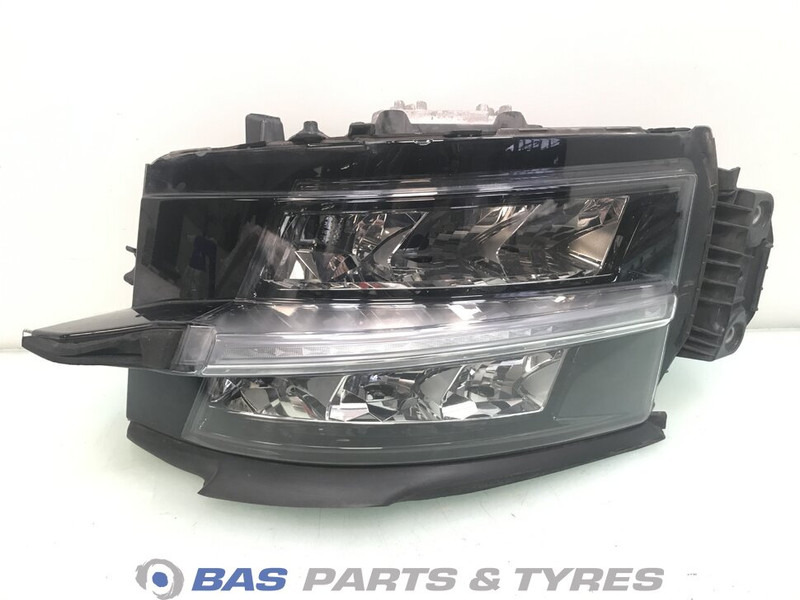 Renault T-Serie Evolution - Headlight for Truck: picture 1 Renault T-Serie Evolution - Headlight for Truck: picture 1