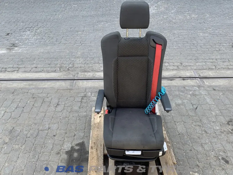 Renault T-Serie - Seat for Truck: picture 1 Renault T-Serie - Seat for Truck: picture 1