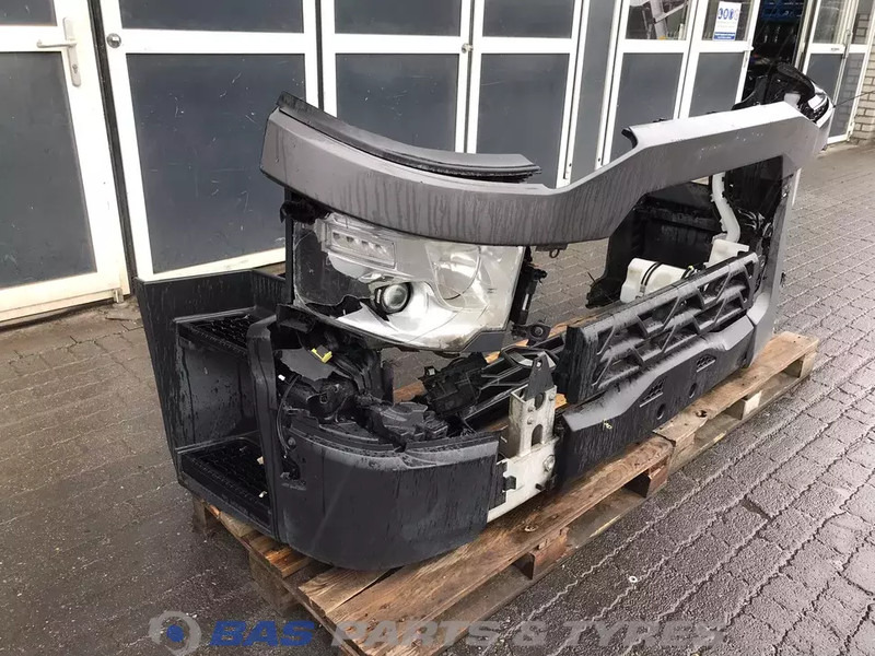 Renault T-Serie - Bumper for Truck: picture 3 Renault T-Serie - Bumper for Truck: picture 3