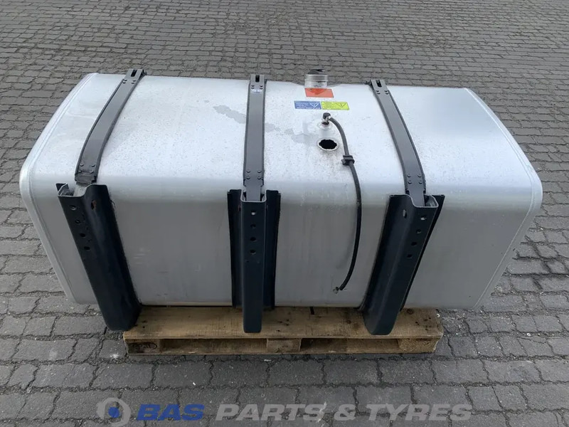 Scania Brandstoftank Scania 600 Liter 1871191 - Fuel tank for Truck: picture 3 Scania Brandstoftank Scania 600 Liter 1871191 - Fuel tank for Truck: picture 3