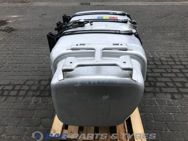 Scania  - Fuel tank for Truck: picture 4 Scania  - Fuel tank for Truck: picture 4