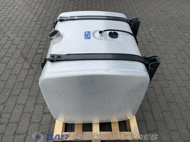 Scania  - Fuel tank for Truck: picture 2 Scania  - Fuel tank for Truck: picture 2