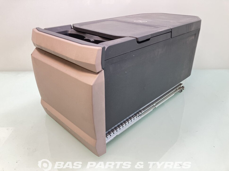 DAF XG Koelkast DAF 35 Liter 2318729 - Spare parts for Truck: picture 2 DAF XG Koelkast DAF 35 Liter 2318729 - Spare parts for Truck: picture 2