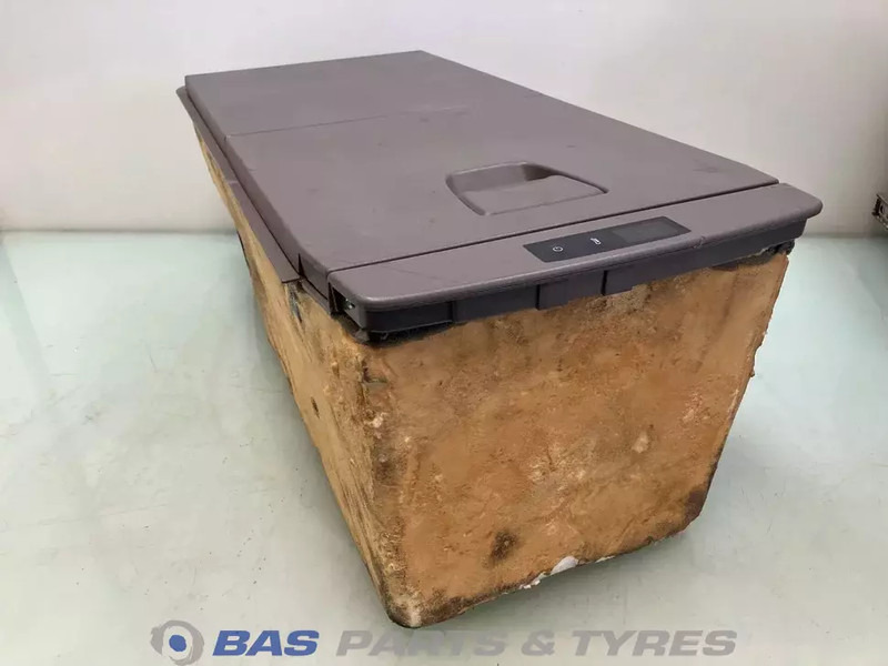 Scania R-Serie NextGen Koelkast Scania 30 Liter 2706544 - Spare parts for Truck: picture 2 Scania R-Serie NextGen Koelkast Scania 30 Liter 2706544 - Spare parts for Truck: picture 2