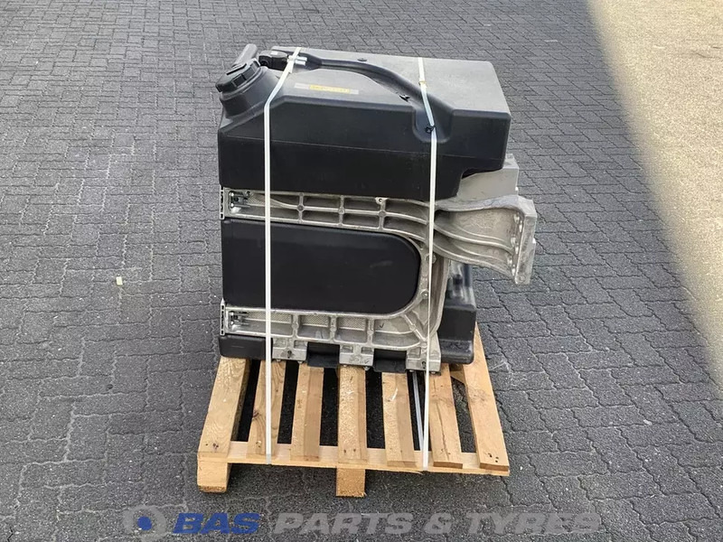 Volvo Brandstoftank Volvo 290 Liter 22951971 - Fuel tank for Truck: picture 2 Volvo Brandstoftank Volvo 290 Liter 22951971 - Fuel tank for Truck: picture 2