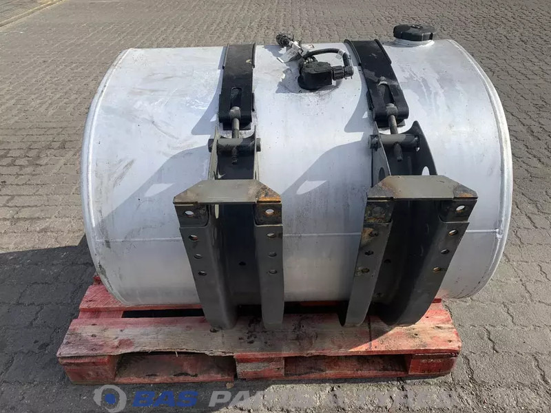 Volvo Brandstoftank Volvo 405 Liter G0000118 - Fuel tank for Truck: picture 3 Volvo Brandstoftank Volvo 405 Liter G0000118 - Fuel tank for Truck: picture 3