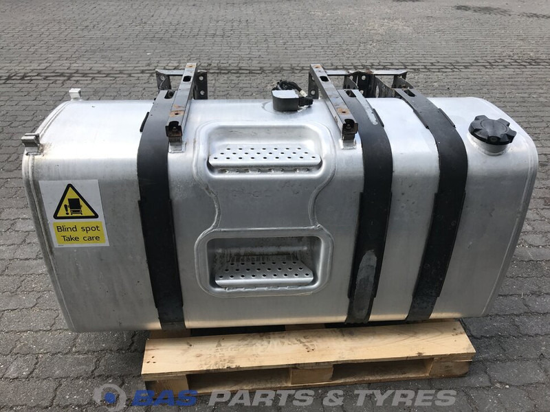 Volvo Brandstoftank Volvo 550 Liter G0000130 - Fuel tank for Truck: picture 1 Volvo Brandstoftank Volvo 550 Liter G0000130 - Fuel tank for Truck: picture 1