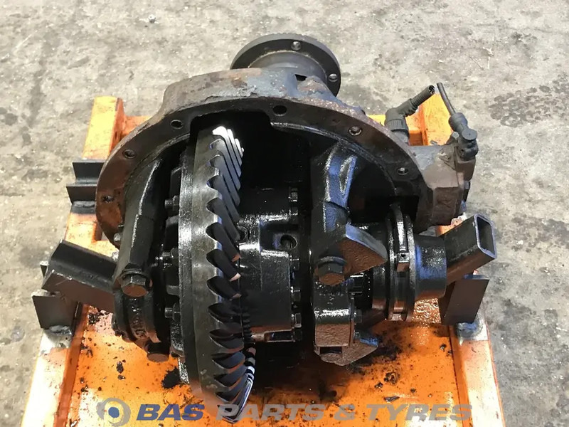 Volvo Differentieel Volvo RSS0819A PO8120 - Differential gear for Truck: picture 2 Volvo Differentieel Volvo RSS0819A PO8120 - Differential gear for Truck: picture 2