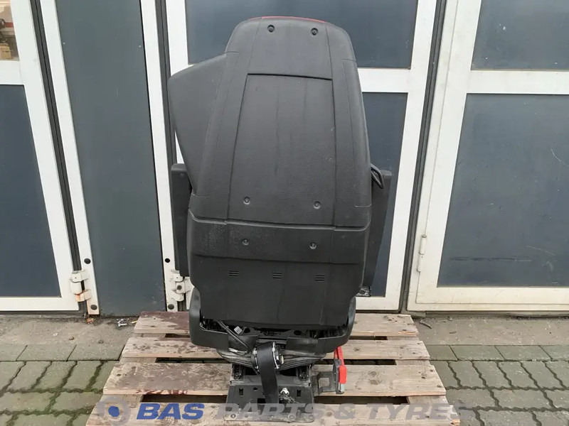 Volvo FH4 Bestuurdersstoel Volvo 21209356 - Seat for Truck: picture 3 Volvo FH4 Bestuurdersstoel Volvo 21209356 - Seat for Truck: picture 3