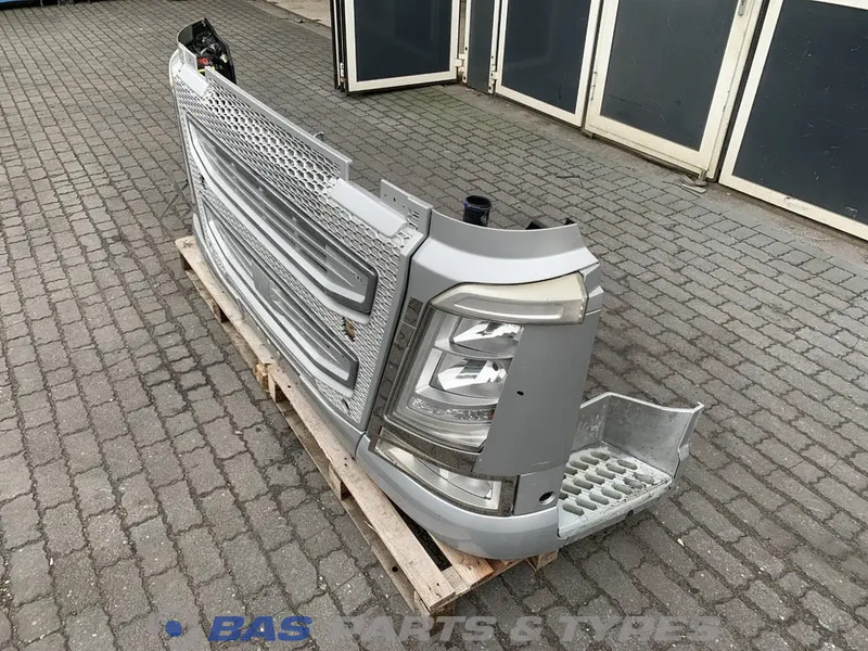 Volvo FH4 Bumper Volvo 21221129 - Bumper for Truck: picture 2 Volvo FH4 Bumper Volvo 21221129 - Bumper for Truck: picture 2