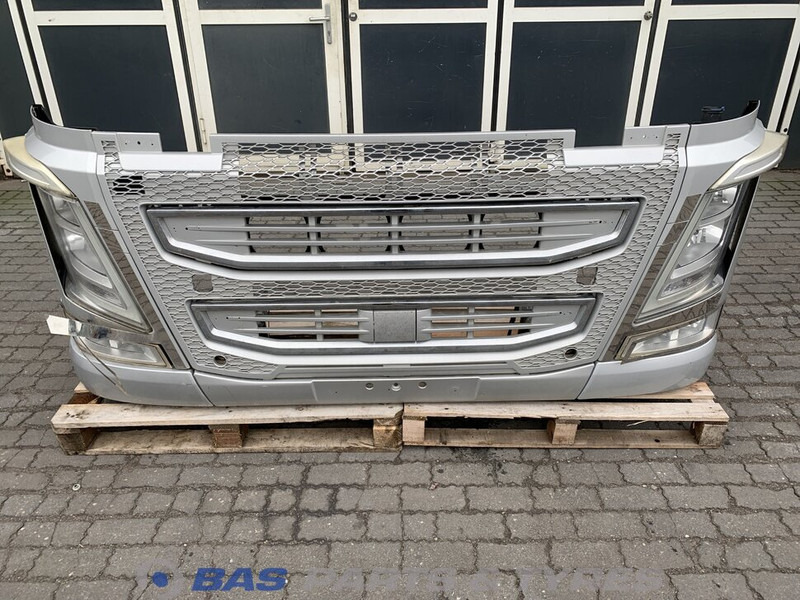 Volvo FH4 Bumper Volvo 21221129 - Bumper for Truck: picture 1 Volvo FH4 Bumper Volvo 21221129 - Bumper for Truck: picture 1