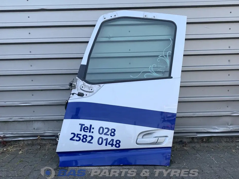 Volvo FH4 - Door and parts for Truck: picture 1 Volvo FH4 - Door and parts for Truck: picture 1