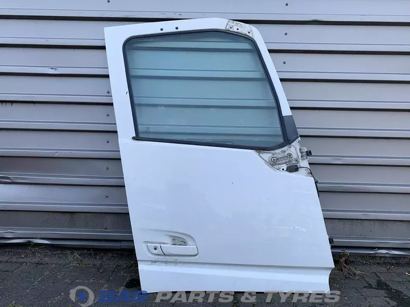 Volvo FH4 - Door and parts for Truck: picture 1 Volvo FH4 - Door and parts for Truck: picture 1