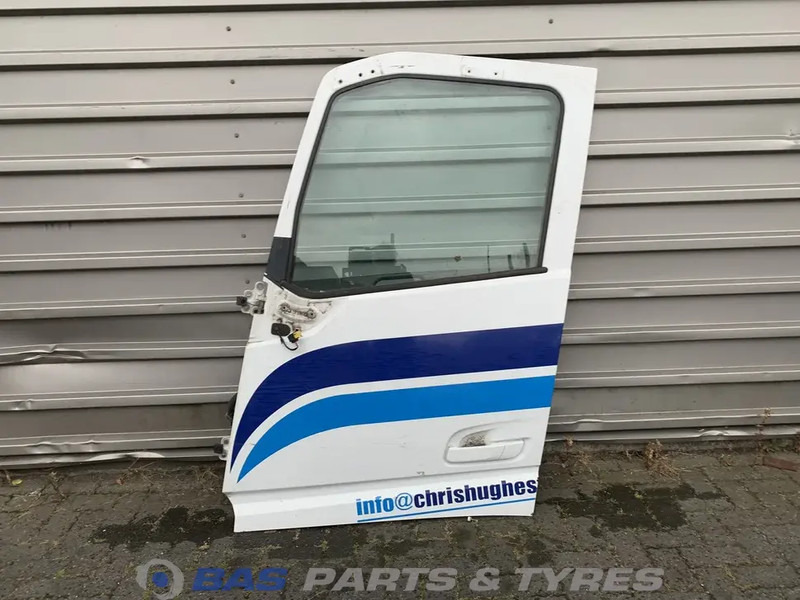 Volvo FH4 - Door and parts for Truck: picture 1 Volvo FH4 - Door and parts for Truck: picture 1