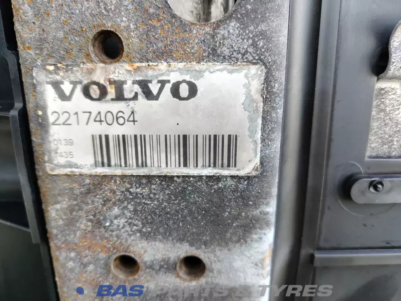 Volvo FH4 - Radiator for Truck: picture 2 Volvo FH4 - Radiator for Truck: picture 2