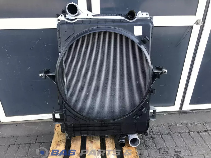 Volvo FM4 - Radiator for Truck: picture 2 Volvo FM4 - Radiator for Truck: picture 2