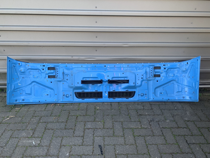 Volvo FM4 - Grill for Truck: picture 2 Volvo FM4 - Grill for Truck: picture 2