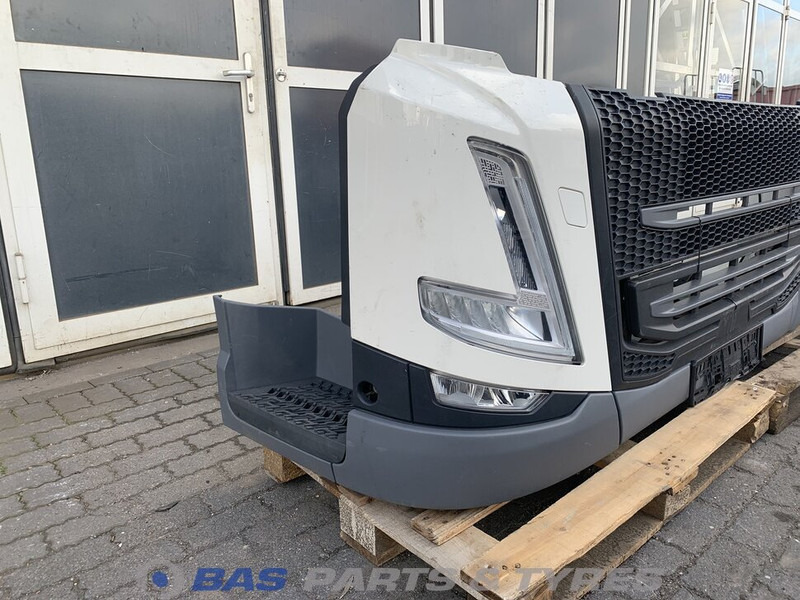 Volvo FM5 - Bumper for Truck: picture 3 Volvo FM5 - Bumper for Truck: picture 3
