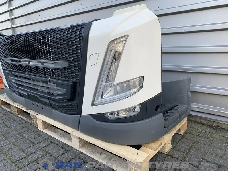 Volvo FM5 - Bumper for Truck: picture 2 Volvo FM5 - Bumper for Truck: picture 2